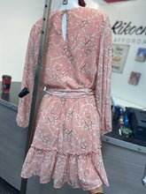 Load image into Gallery viewer, Flying Tomato floral dress NWT L