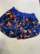Load image into Gallery viewer, Lululemon Shorts 10