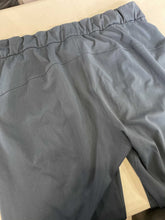 Load image into Gallery viewer, Lululemon Pants 10