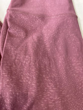Load image into Gallery viewer, Lululemon Capri Leggings 8