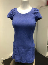 Load image into Gallery viewer, Lululemon stretchy tee
