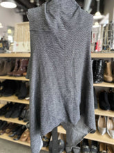 Load image into Gallery viewer, Blondie Apparel Vest O/S