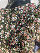 Load image into Gallery viewer, Zara Floral Top XS