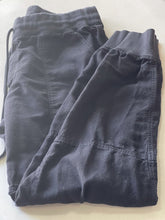 Load image into Gallery viewer, Community Pants M