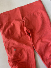 Load image into Gallery viewer, Lululemon Cropped Leggings 8