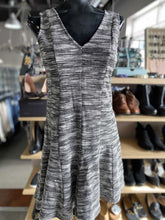 Load image into Gallery viewer, Banana Republic Dress 6