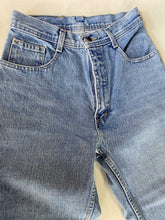 Load image into Gallery viewer, Vintage Santana Parasuco Jeans 28