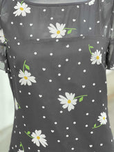 Load image into Gallery viewer, Karl Lagerfeld Dress 4