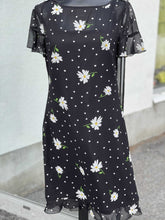 Load image into Gallery viewer, Karl Lagerfeld Dress 4