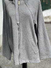 Load image into Gallery viewer, Lululemon Fleece Lined Sweater 10