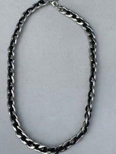 Load image into Gallery viewer, Guess Chain Necklace