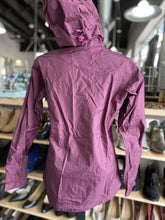Load image into Gallery viewer, Patagonia Shell Jacket S