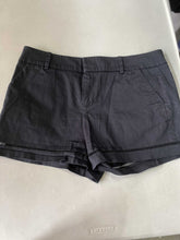 Load image into Gallery viewer, Calvin Klein Shorts 12