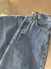 Load image into Gallery viewer, Denim Forum Wide Leg Jeans 25
