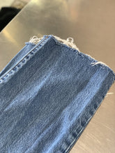 Load image into Gallery viewer, Denim Forum Wide Leg Jeans 25