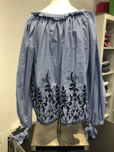 Load image into Gallery viewer, Zara navy eyelet top M