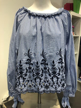 Load image into Gallery viewer, Zara navy eyelet top M