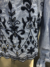 Load image into Gallery viewer, Zara navy eyelet top M