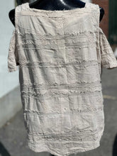 Load image into Gallery viewer, Lulu B Cold Shoulder Top M