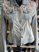 Load image into Gallery viewer, Airfield Denim Jacket M