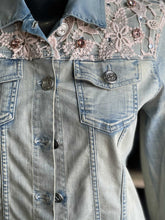 Load image into Gallery viewer, Airfield Denim Jacket M