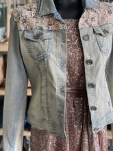Load image into Gallery viewer, Airfield Denim Jacket M