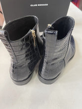 Load image into Gallery viewer, Club Monaco Trycia Flat Boot 39 New In Box