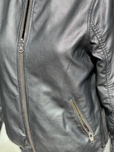 Load image into Gallery viewer, Motion Everyday Athleisure Reversible Jacket S