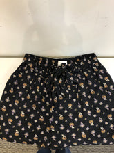 Load image into Gallery viewer, Wilfred lined shorts M