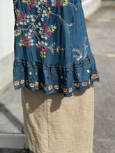 Load image into Gallery viewer, Anthropologie Embroidered Tank Top L