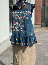 Load image into Gallery viewer, Anthropologie Embroidered Tank Top L