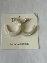 Load image into Gallery viewer, Palm Tree Hoop O/S Banana Republic Earrings
