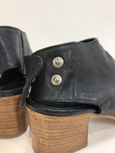 Load image into Gallery viewer, Mimosa leather sandals 37