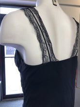 Load image into Gallery viewer, Elie Tahari silk tank S