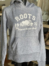 Load image into Gallery viewer, Roots Sweater M