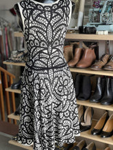 Load image into Gallery viewer, BCBG Max Azria Dress M