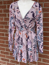 Load image into Gallery viewer, Mink Pink dress M