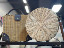 Load image into Gallery viewer, Wicker circle handbag