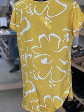 Load image into Gallery viewer, Vero Moda Top Short Sleeve M