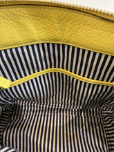 Load image into Gallery viewer, Kate Spade handbag *As Is-stained lining