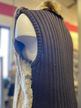 Load image into Gallery viewer, Rabbit fur/knit vest M