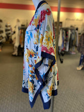 Load image into Gallery viewer, Unbranded floral shawl O/S