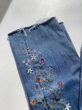 Load image into Gallery viewer, Driftwood Kelly Jeans 25W/33L