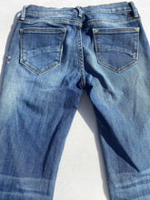 Load image into Gallery viewer, Driftwood Kelly Jeans 25W/33L
