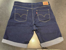 Load image into Gallery viewer, Levis denim shorts 32