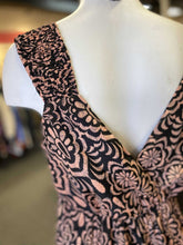 Load image into Gallery viewer, Attention maxi dress XL