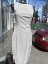 Load image into Gallery viewer, H&M Dress 6 NWT