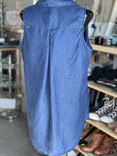 Load image into Gallery viewer, Velvet Heart Sleeveless Top Tencel L NWT