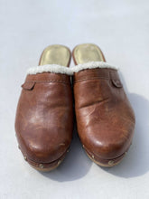 Load image into Gallery viewer, Coach Lined Clogs 9B