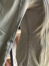 Load image into Gallery viewer, Lululemon Sweater 6